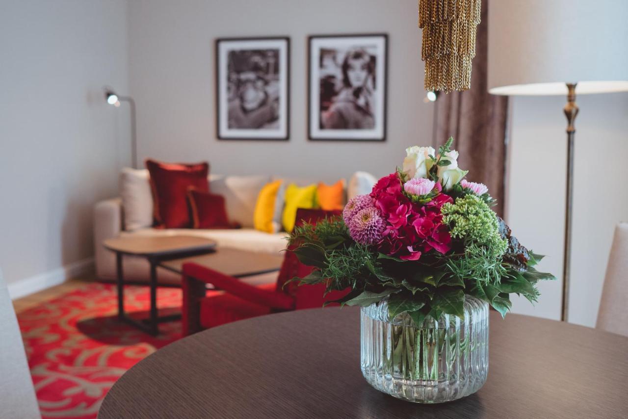 Vila Vita Rosenpark 마르부르크 외부 사진 A suite at the hotel