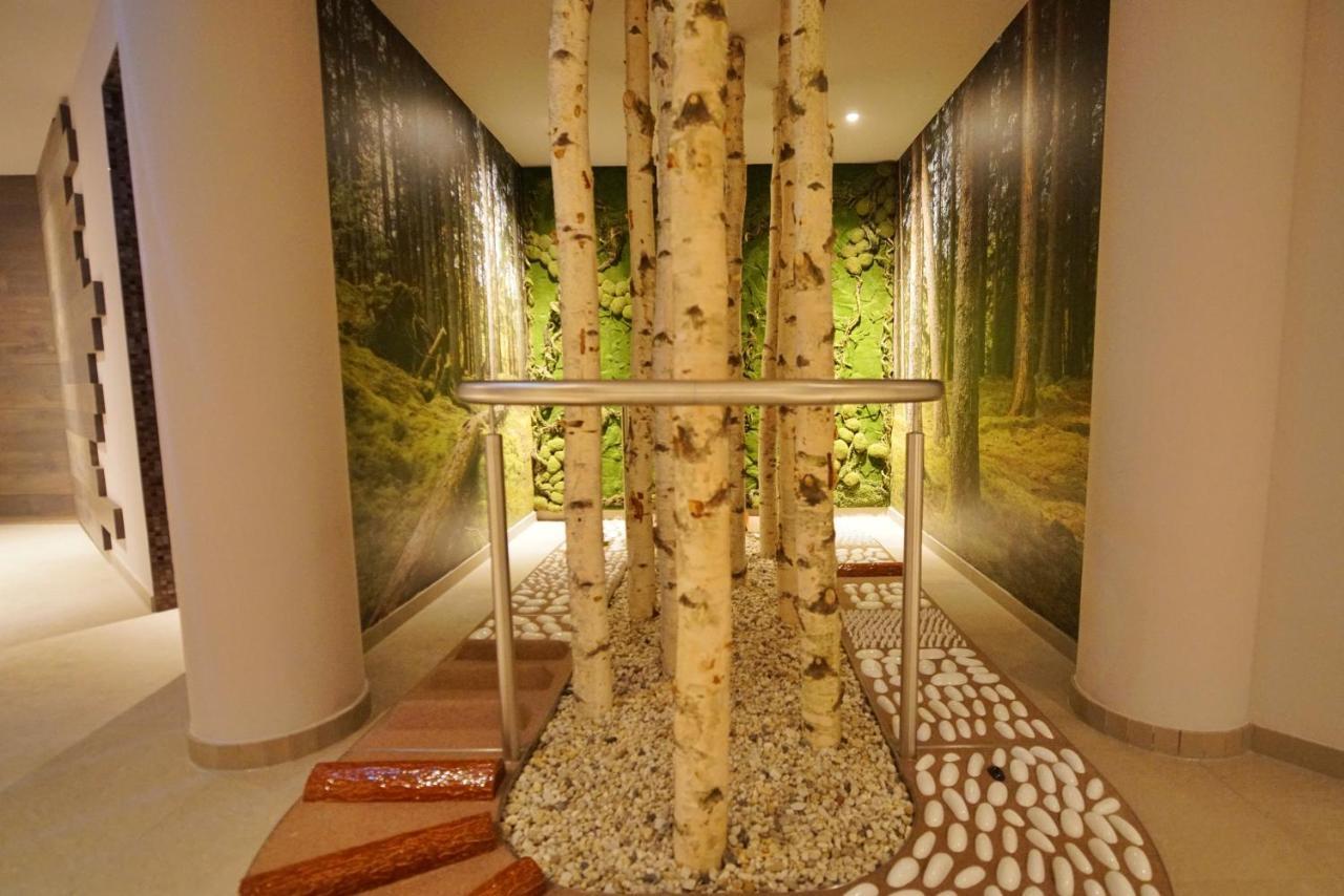 Vila Vita Rosenpark 마르부르크 외부 사진 The spa at the InterContinental